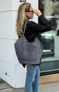 Mila Tote in Gray