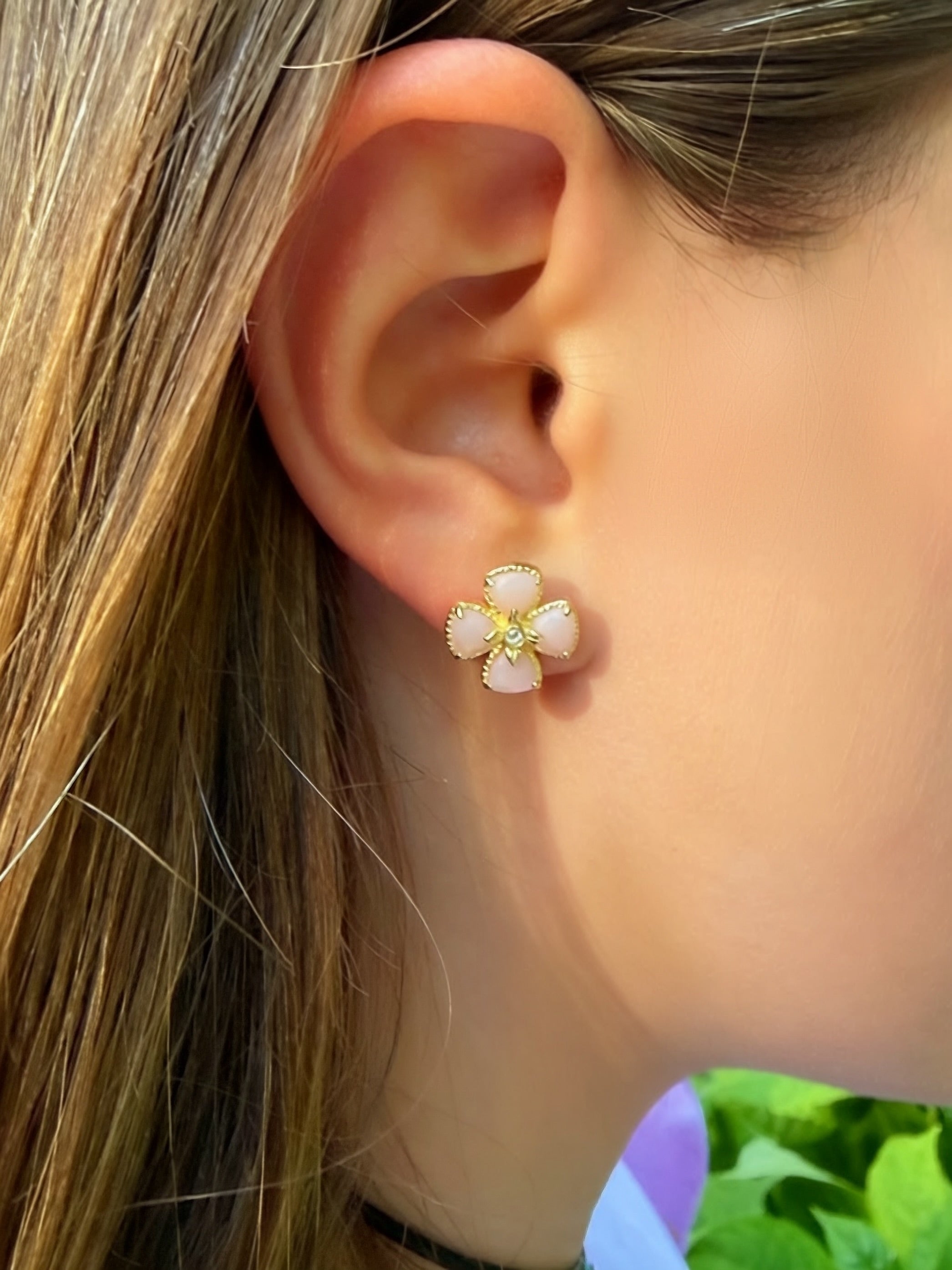 Mother of Pearl Flower Stud Earrings