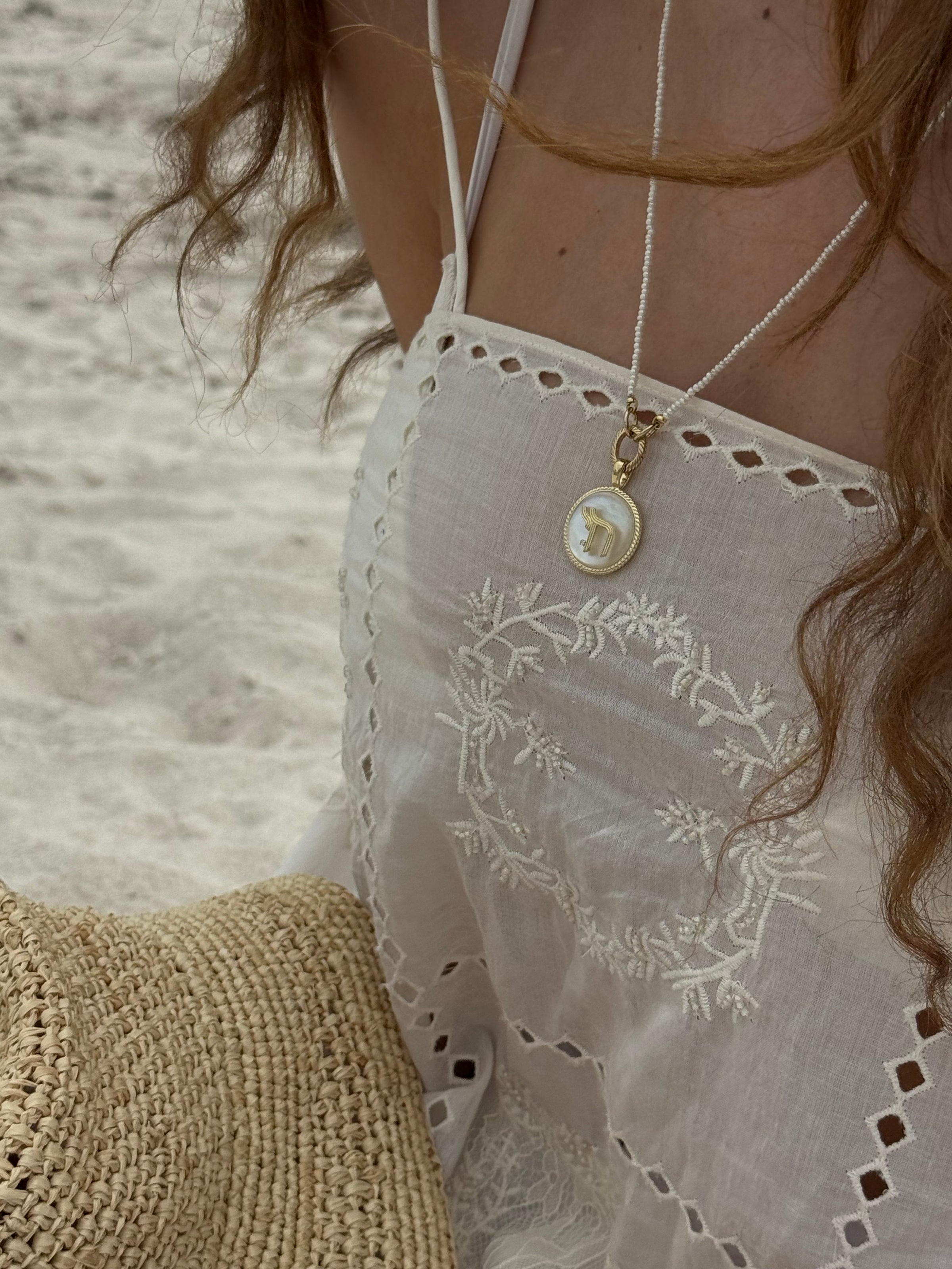 Deco Chai Charm in Mother of Pearl